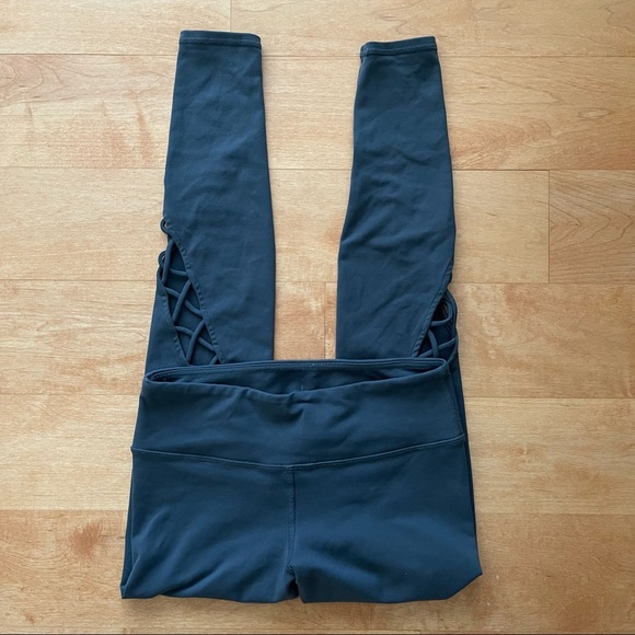 ALO Yoga Pants - Alo Yoga Leggings Gray Cutout, Small